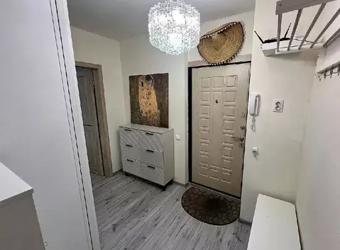 Продается 2-комнатная квартира