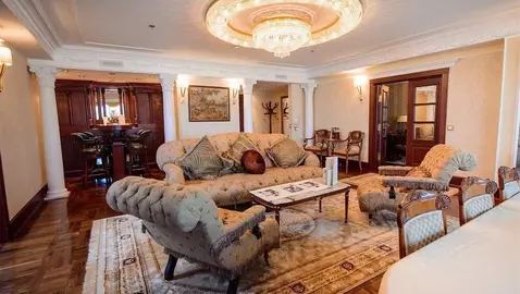 5-к кв. Санкт-Петербург просп. Римского-Корсакова, 5-7 (178.0 м)