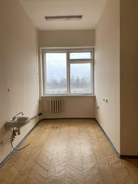 Помещение свободного назначения в Санкт-Петербург пос. Тярлево,  (16 ...