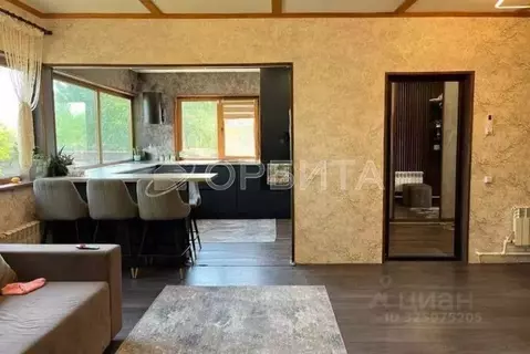 Дом в Тюменская область, Тюмень Ясень садовое товарищество, ул. ...