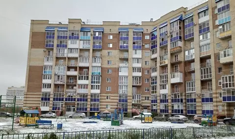 3-к кв. Омская область, Омск Светловская ул., 10 (70.0 м)