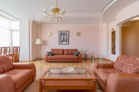 4-к кв. Москва ул. Заморенова, 21 (180.0 м)