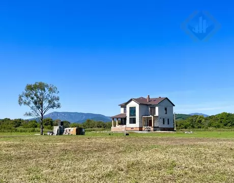 Дом в Приморский край, Партизанский муниципальный округ, с. Золотая ...