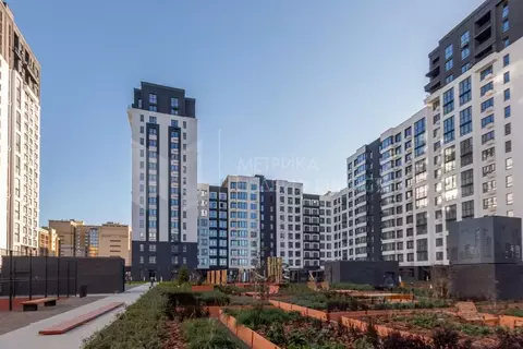 2-к кв. Тюменская область, Тюмень ул. Братьев Бондаревых, 5 (65.5 м)