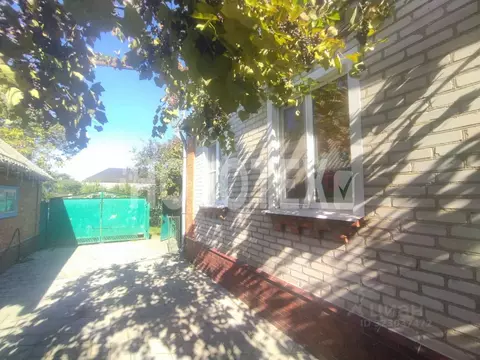 Дом в Краснодарский край, Динской район, Новотитаровская ст-ца ...