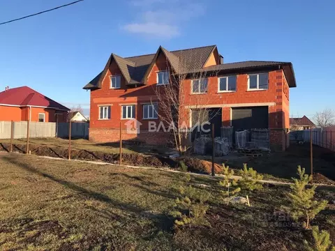 Дом в Белгородская область, Белгородский район, Никольское с/пос, с. ...