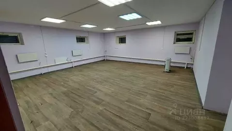 Помещение свободного назначения в Санкт-Петербург Среднеохтинский ...
