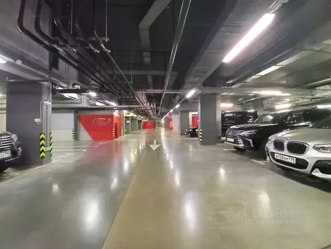 Гараж в Москва 2-я Черногрязская ул., 2 (14 м)