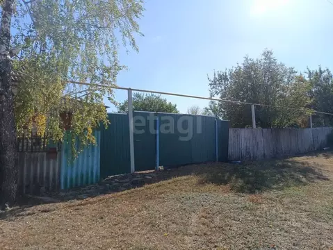 Дом в Белгородская область, Вейделевский район, Закутчанское с/пос, ...