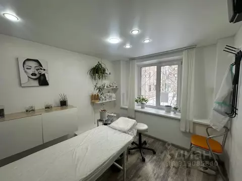 Помещение свободного назначения в Красноярский край, Красноярск ул. ...