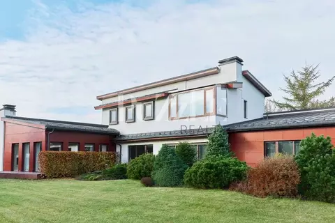 Дом в Ленинградская область, Всеволожский район, Бугровское городское ...