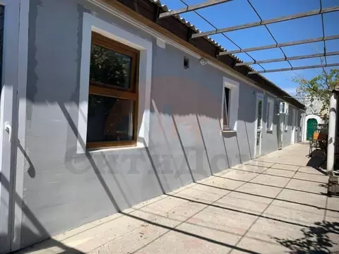 Дом в Крым, Сакский район, Лесновское с/пос, с. Прибрежное ул. ...