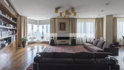 3-к кв. Москва Мосфильмовская ул., 70к3 (188.0 м)