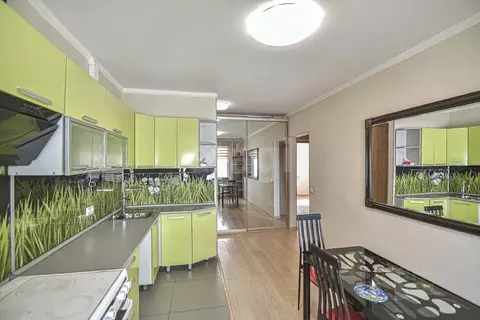 3-к кв. Сахалинская область, Южно-Сахалинск Крайняя ул., 35 (57.6 м)