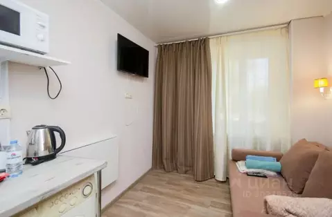 Студия Тюменская область, Тюмень ул. Мельникайте, 69 (13.0 м)