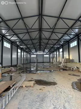 Склад (1242 м)