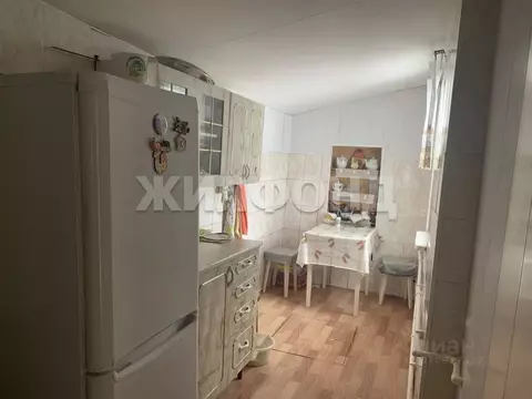 Дом в Алтайский край, Барнаул ВРЗ мкр, ул. Школьная (45 м)