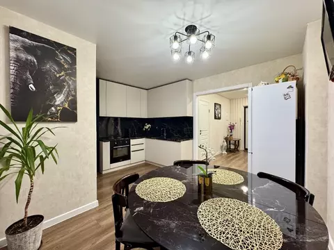 3-к кв. Башкортостан, Уфа Комсомольская ул., 106/3 (74.1 м)