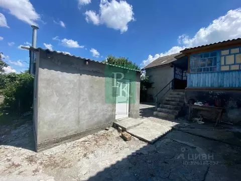 Дом в Крым, Бахчисарайский район, Почтовское с/пос, с. Самохвалово ул. ...