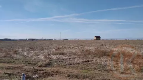 Участок в Крым, Черноморский район, с. Межводное ул. Генерала Болатова ...