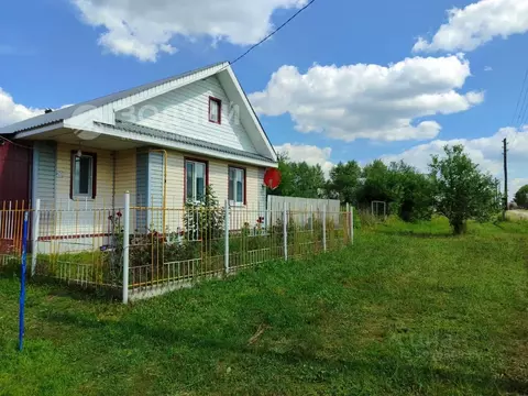 Дом в Чувашия, Канашский муниципальный округ, д. Новые Ачакасы ул. ...