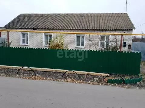 Дом в Тамбовская область, рабочий посёлок Знаменка, улица Чичканова ...