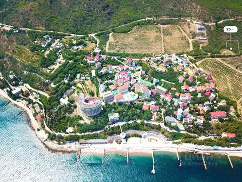 Участок в Крым, Алушта муниципальный округ, с. Лазурное ул. Слуцкого, ...