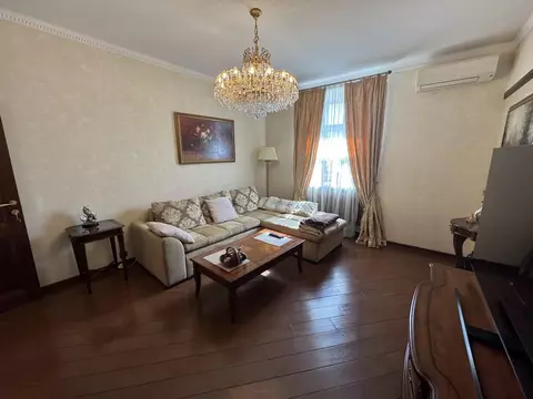 Продается 3-комнатная квартира