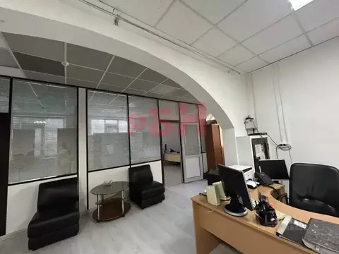 Офис в Тюменская область, Тюмень ул. 50 лет Октября, 30/1 (150 м)