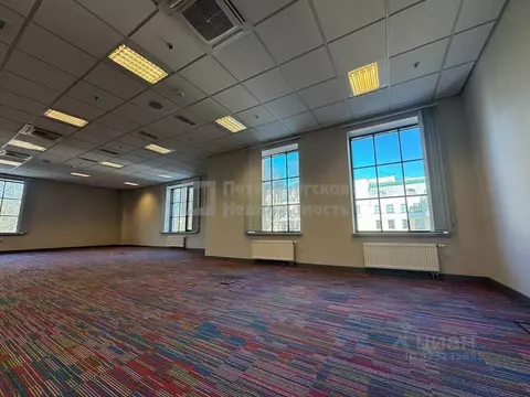 Офис в Санкт-Петербург Инструментальная ул., 3Б (703 м)