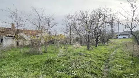 Участок в Крым, Кировский район, Первомайское с/пос, с. Отважное ул. ...