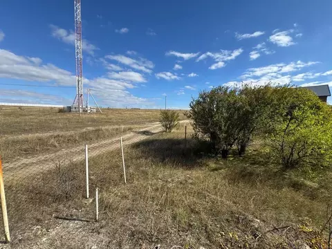 Участок в Крым, Симферопольский район, Трудовское с/пос, пос. Айкаван, ...