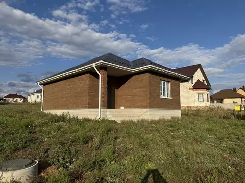 Дом в Белгородская область, Белгородский район, Никольское с/пос, с. ...