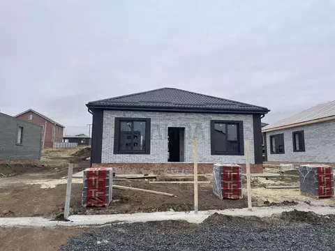 Дом в Ростовская область, Аксайский район, Грушевская ст-ца пер. ...