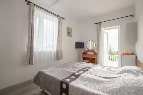 Комната Крым, Ленинский район, Белинское с/пос, с. Новоотрадное ул. ...