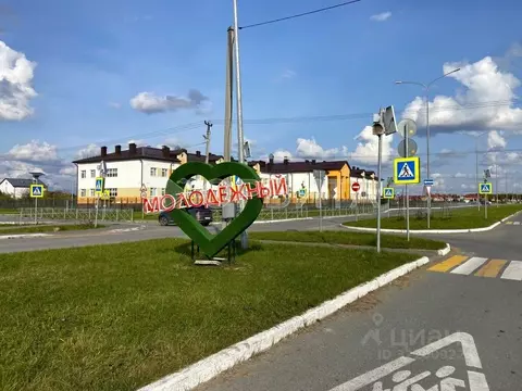 Участок в Тюменская область, Тюменский муниципальный округ, д. Ушакова ...