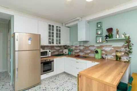 3-к кв. Тюменская область, Тюмень Заречный проезд, 37к1 (81.8 м)