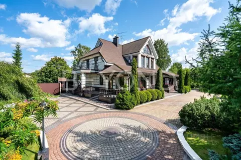 Дом в Санкт-Петербург пос. Парголово, Колхозная ул., 19 (557 м)