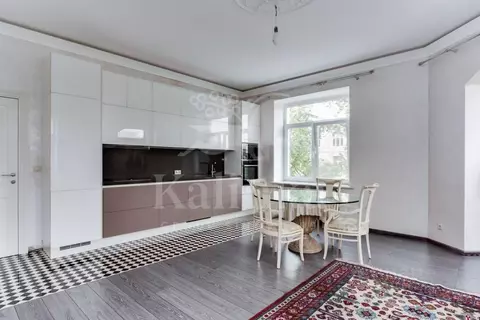 Квартира, 4 комнаты, 121 м