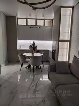 3-к кв. Москва Большая Филевская ул., 3к4 (66.0 м)