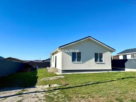 Дом в Крым, Симферопольский район, Добровское с/пос, с. Перевальное, ...