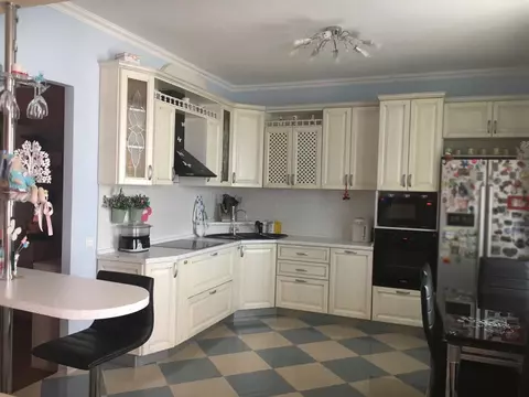 Продается 2-комнатная квартира