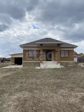 Дом в Белгородская область, Белгородский район, Тавровское с/пос, с. ...