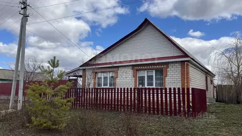 Дом в Оренбургская область, Саракташский район, Черкасский сельсовет, ...