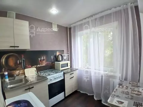 4-к кв. Волгоградская область, Волгоград ул. Академика Королева, 3 ...