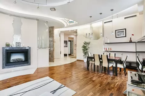 3-к кв. Москва Большая Садовая ул., 6 (140.0 м)