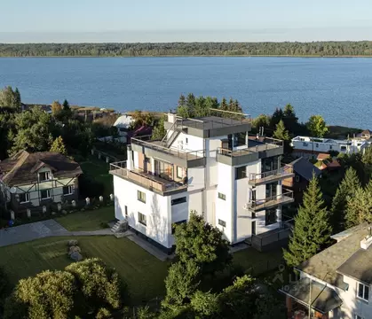 Дом в Ленинградская область, Приозерский район, Запорожское с/пос, д. ...