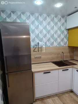 3-комнатная квартира: Екатеринбург, Родонитовая улица, 8 (64 м)