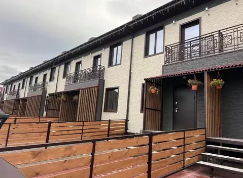 Таунхаус в Хакасия, Усть-Абаканский район, с. Калинино, Добрый Мир кп ...