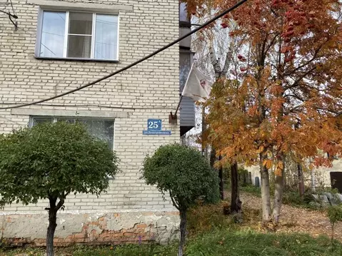 3-к кв. Курганская область, Курган Локомотивный мкр, ул. ...